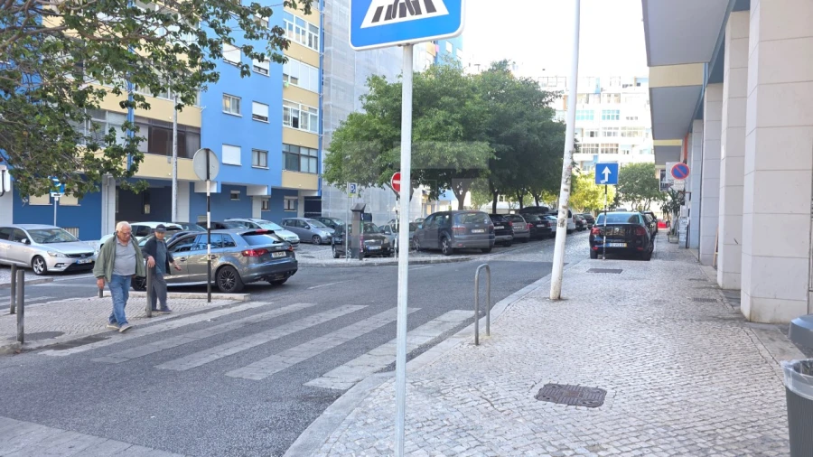 Apartamento T4 para Venda em Almada, Cova da Piedade, Pragal e Cacilhas Foto 26