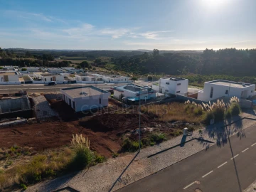 Terreno para Venda em Caldas da Rainha - Santo Onofre e Serra do Bouro