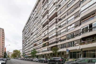 Apartamento T2 para Arrendamento em Algés, Linda-A-Velha e Cruz Quebrada-Dafundo