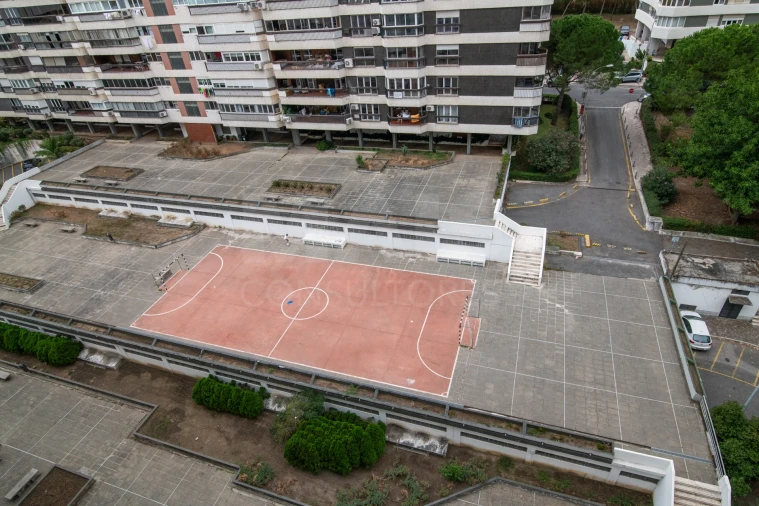 Apartamento T2 para Arrendamento em Algés, Linda-A-Velha e Cruz Quebrada-Dafundo Foto 9