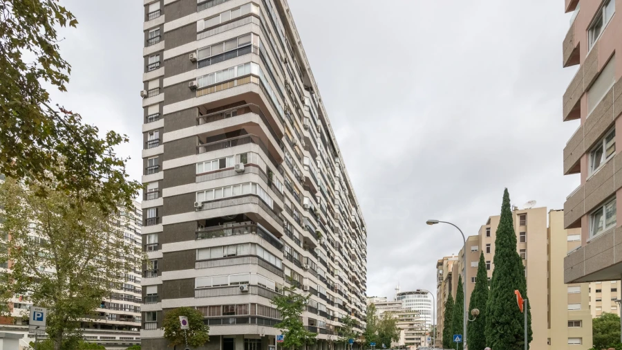 Apartamento T2 para Arrendamento em Algés, Linda-A-Velha e Cruz Quebrada-Dafundo