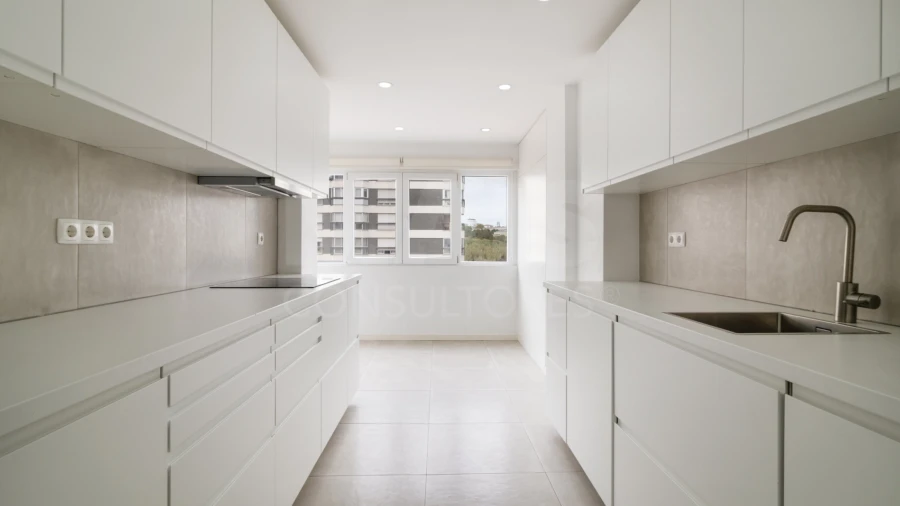 Apartamento T2 para Arrendamento em Algés, Linda-A-Velha e Cruz Quebrada-Dafundo