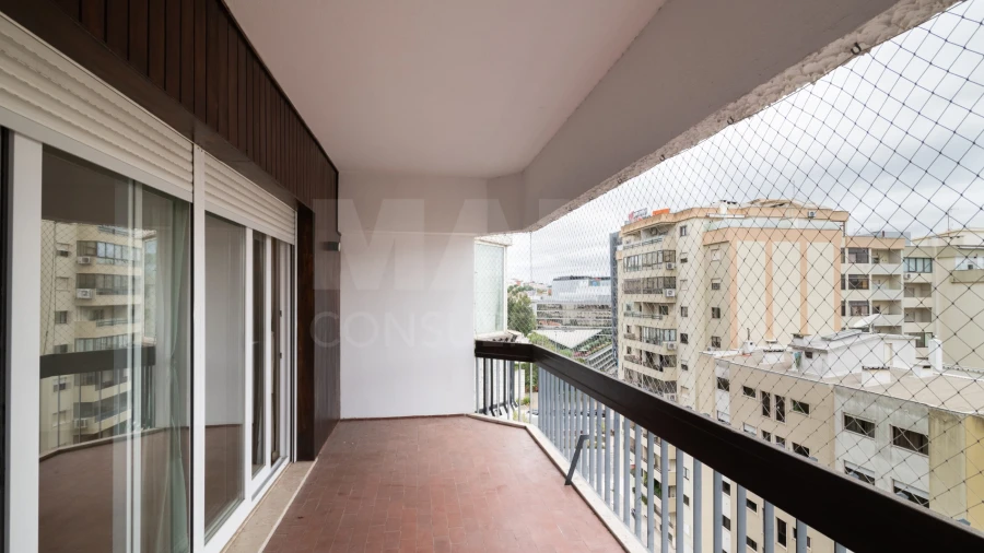 Apartamento T2 para Arrendamento em Algés, Linda-A-Velha e Cruz Quebrada-Dafundo