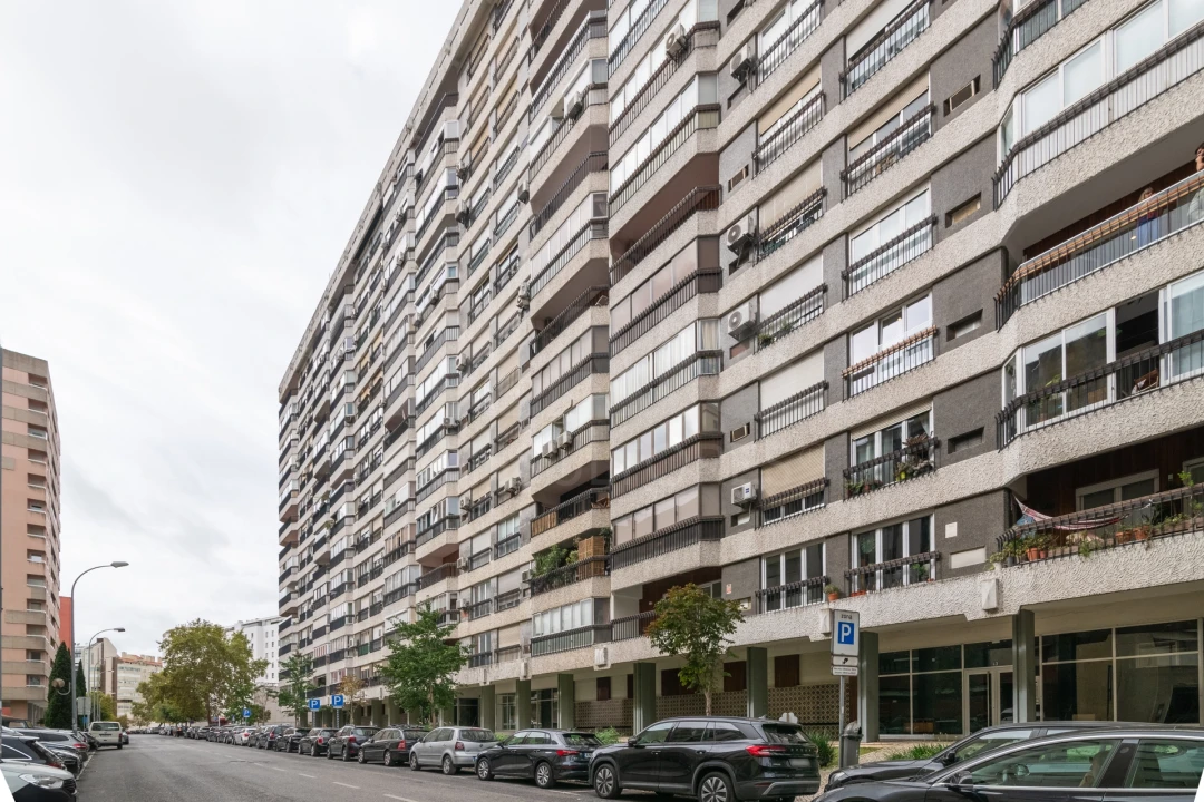 Apartamento T2 para Arrendamento em Algés, Linda-A-Velha e Cruz Quebrada-Dafundo Foto 2