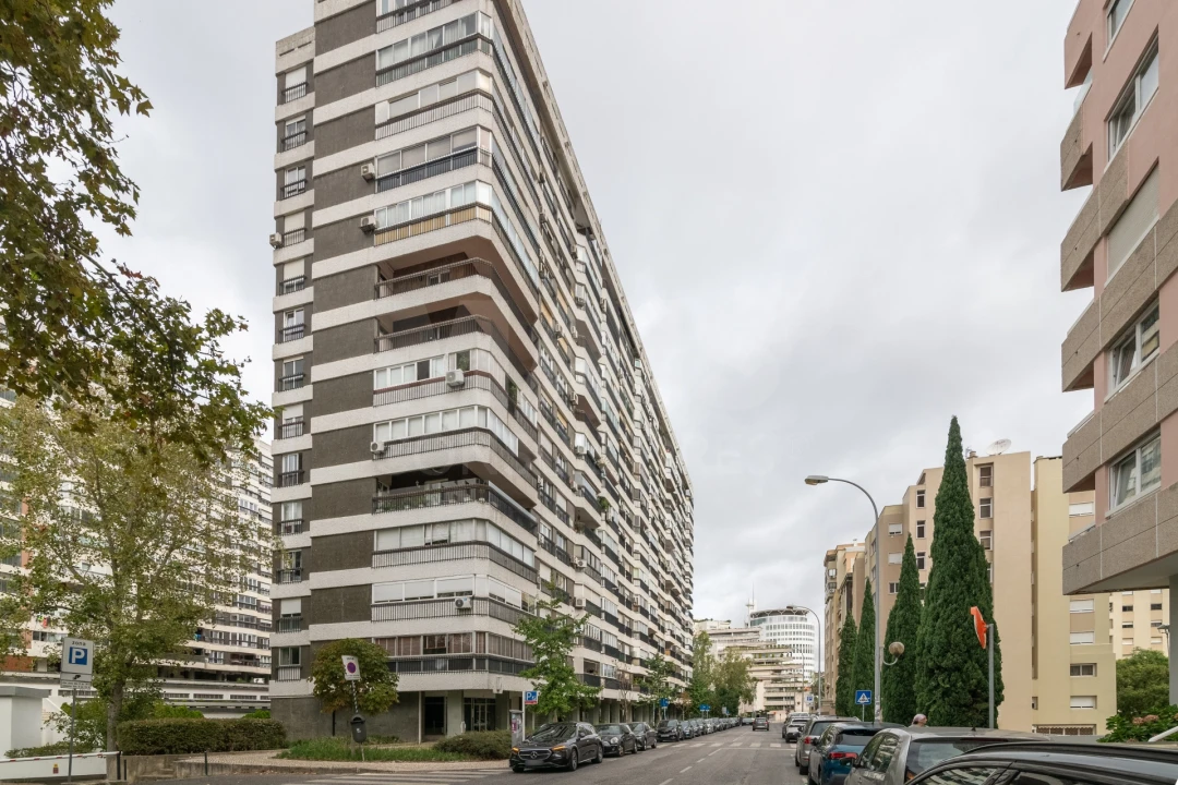 Apartamento T2 para Arrendamento em Algés, Linda-A-Velha e Cruz Quebrada-Dafundo Foto 1