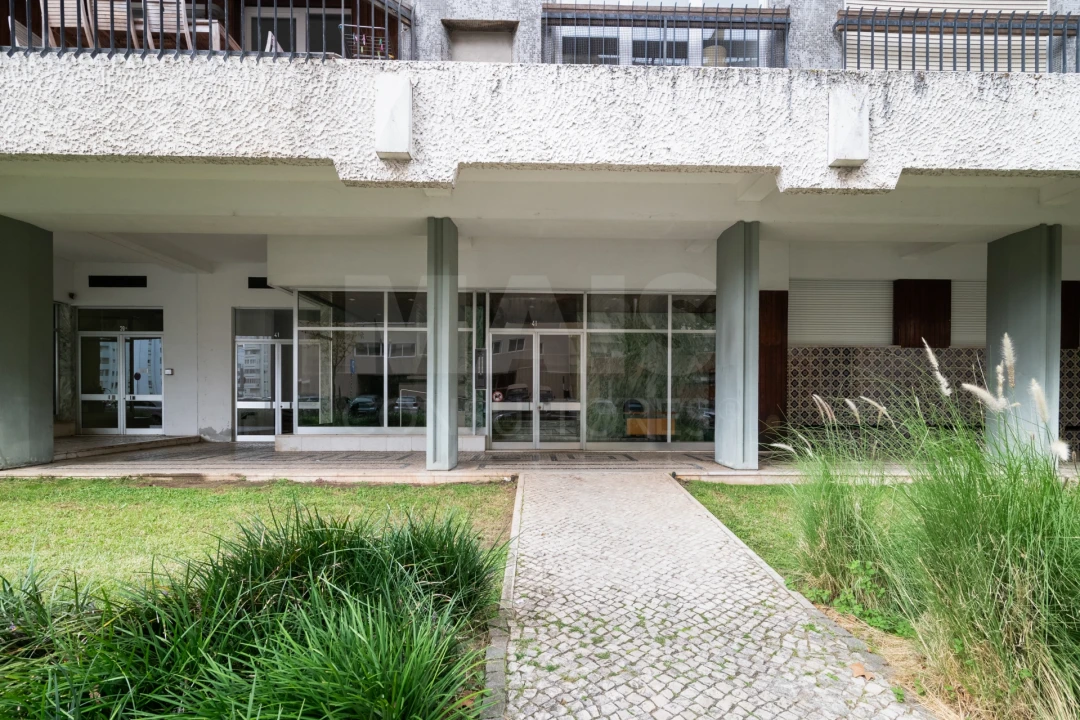 Apartamento T2 para Arrendamento em Algés, Linda-A-Velha e Cruz Quebrada-Dafundo Foto 12