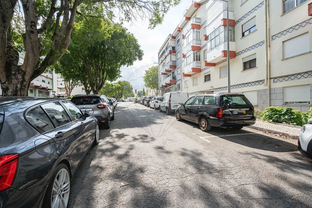 Apartamento T3 para Venda em Venteira Foto 9