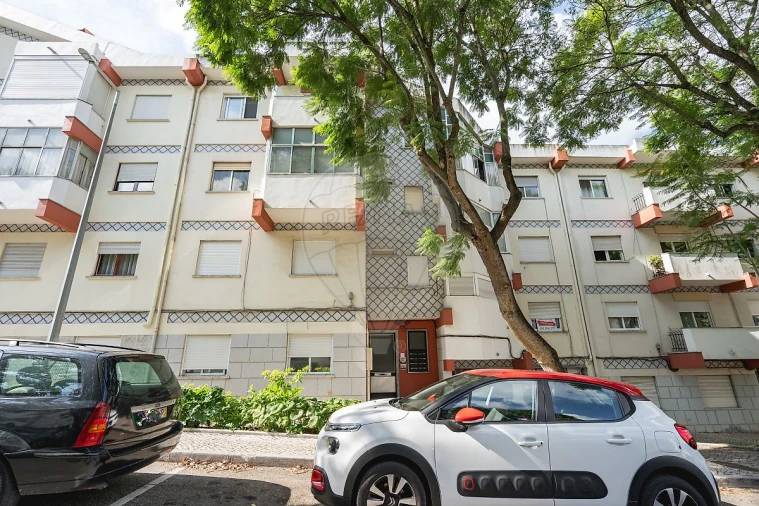 Apartamento T3 para Venda em Venteira Foto 7