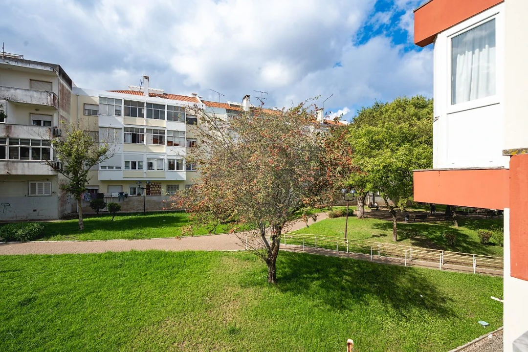 Apartamento T3 para Venda em Venteira Foto 5