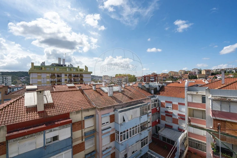 Apartamento T2 para Venda em Odivelas Foto 15