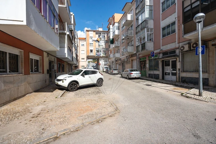 Apartamento T2 para Venda em Odivelas Foto 20