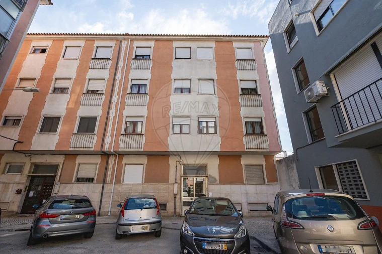 Apartamento T2 para Venda em Odivelas Foto 19
