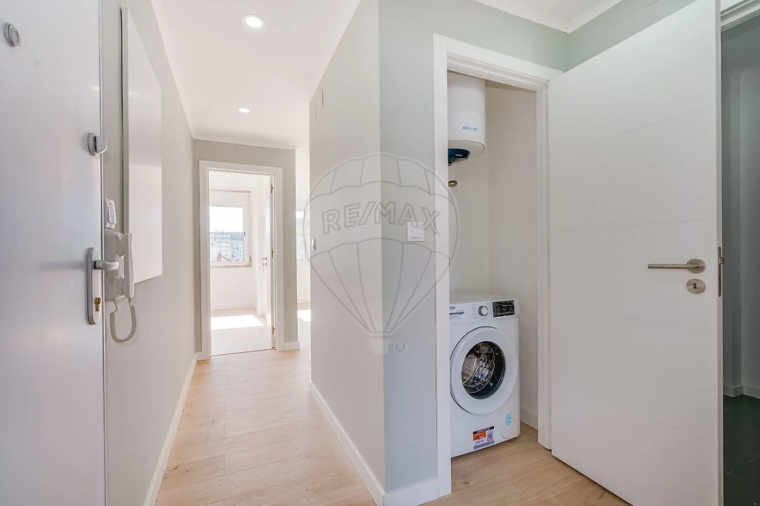 Apartamento T2 para Venda em Odivelas Foto 8