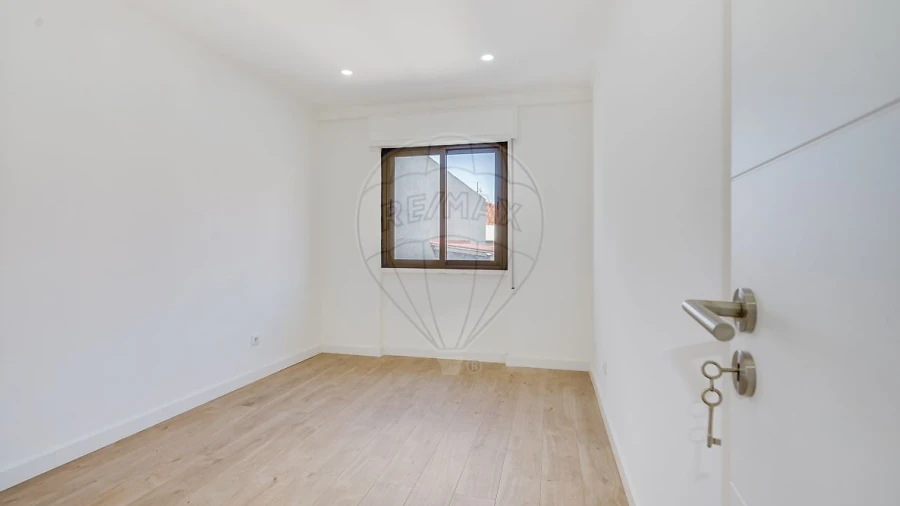 Apartamento T2 para Venda em Odivelas