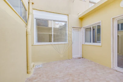 Apartamento T2 para Venda em Falagueira-Venda Nova