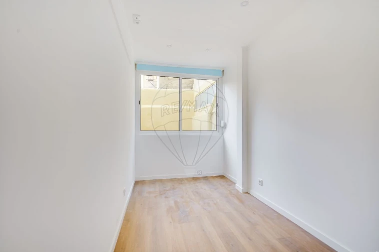 Apartamento T2 para Venda em Encosta do Sol Foto 2