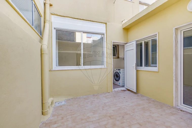 Apartamento T2 para Venda em Encosta do Sol Foto 13