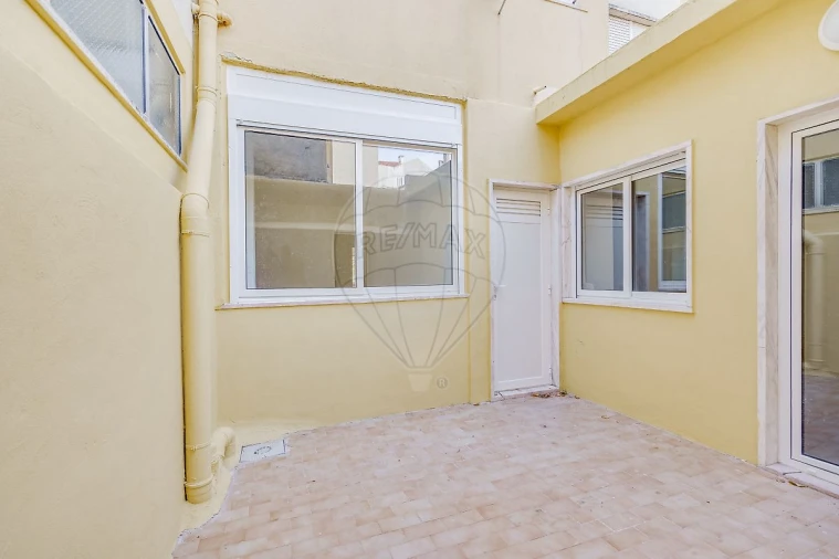 Apartamento T2 para Venda em Encosta do Sol Foto 11