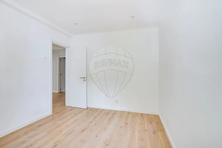 Apartamento T3 para Venda em Odivelas Foto 16