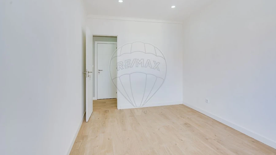 Apartamento T2 para Venda em Póvoa de Santa Iria e Forte da Casa