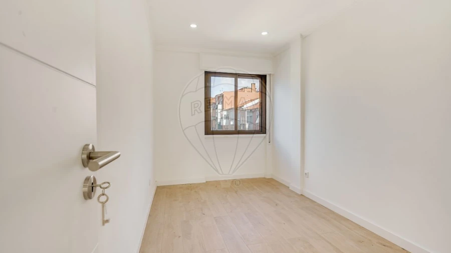 Apartamento T2 para Venda em Póvoa de Santa Iria e Forte da Casa