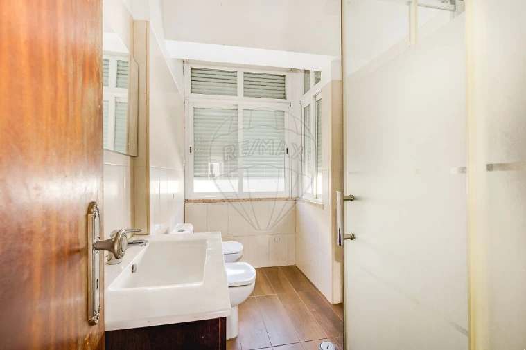 Apartamento T2 para Venda em Encosta do Sol Foto 7