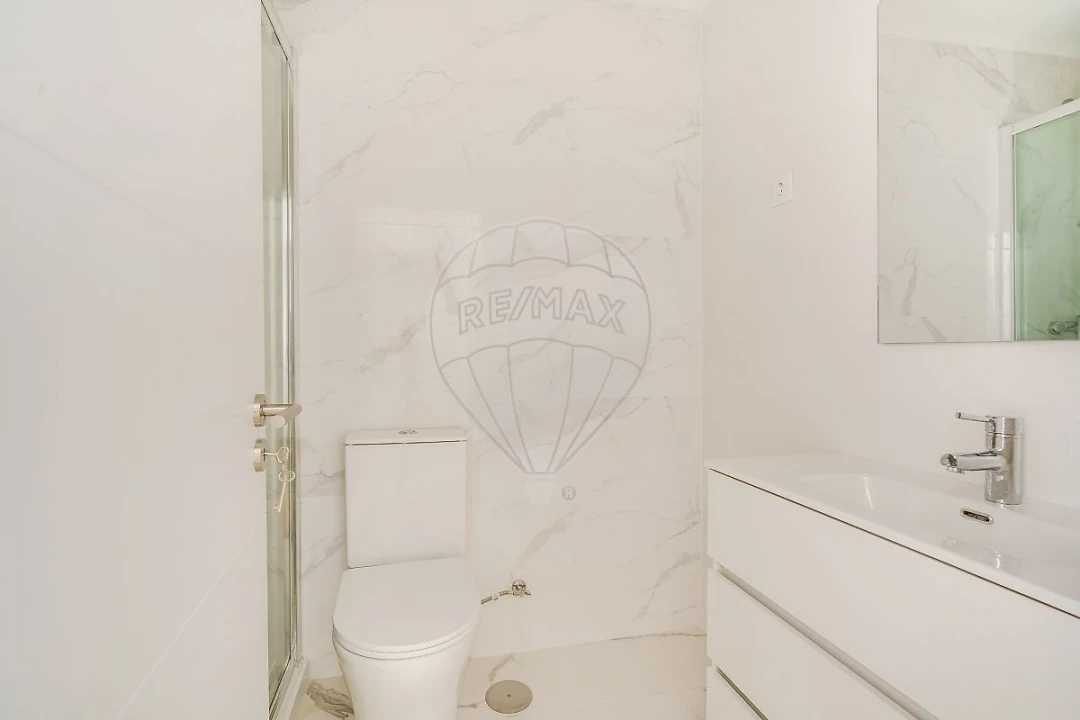 Apartamento T3 para Venda em Venteira Foto 11