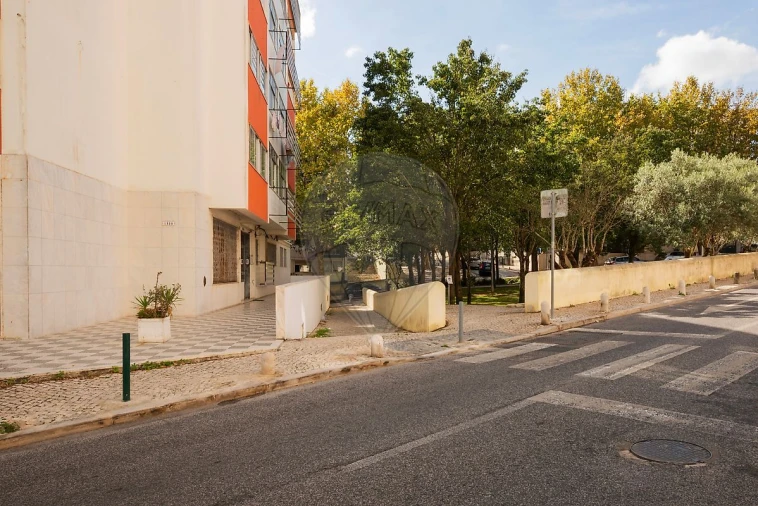 Apartamento T2 para Venda em Cacém e São Marcos Foto 33