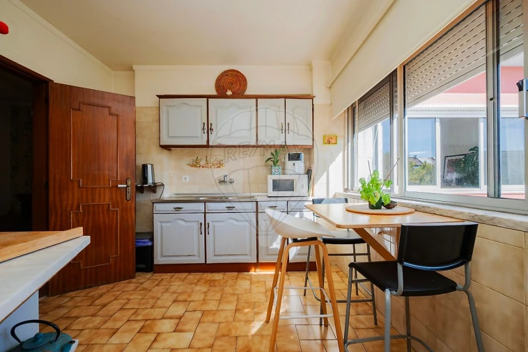 Apartamento T2 para Venda em Cacém e São Marcos Foto 18