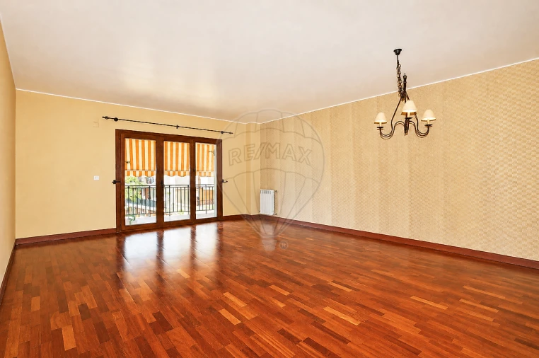 Apartamento T2 para Venda em Alverca do Ribatejo e Sobralinho Foto 3