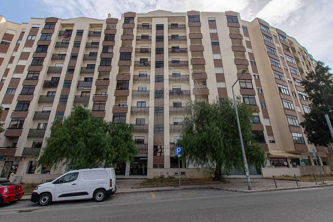 Apartamento T2 para Venda em Póvoa de Santa Iria e Forte da Casa Foto 1