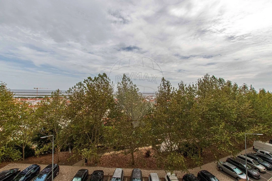 Apartamento T2 para Venda em Póvoa de Santa Iria e Forte da Casa Foto 11
