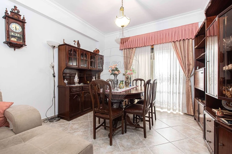 Apartamento T2 para Venda em Póvoa de Santa Iria e Forte da Casa Foto 6