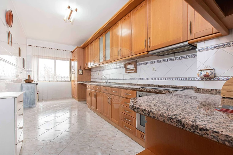 Apartamento T2 para Venda em Póvoa de Santa Iria e Forte da Casa Foto 9