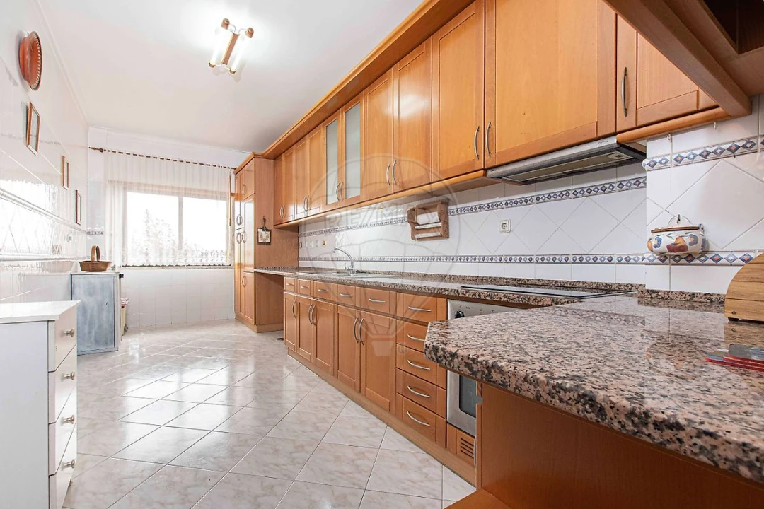 Apartamento T2 para Venda em Póvoa de Santa Iria e Forte da Casa Foto 9