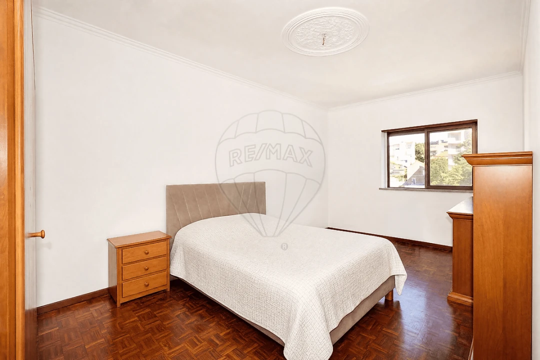 Apartamento T4 para Venda em Massamá e Monte Abraão Foto 16