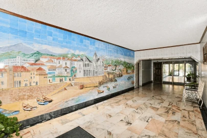 Apartamento T4 para Venda em Massamá e Monte Abraão