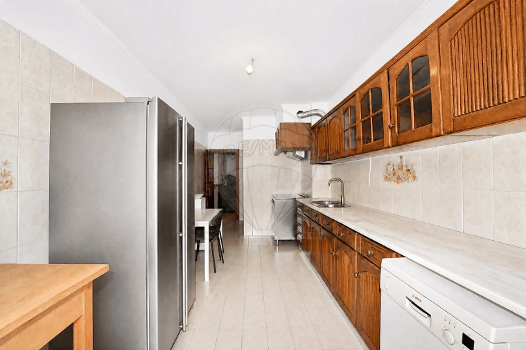 Apartamento T4 para Venda em Massamá e Monte Abraão Foto 4