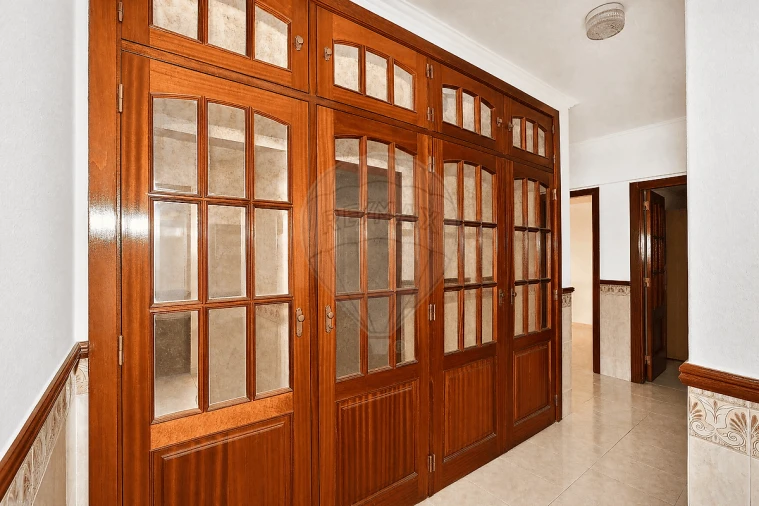 Apartamento T4 para Venda em Massamá e Monte Abraão Foto 18