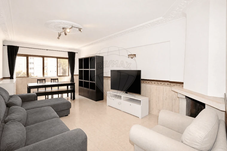 Apartamento T4 para Venda em Massamá e Monte Abraão Foto 2