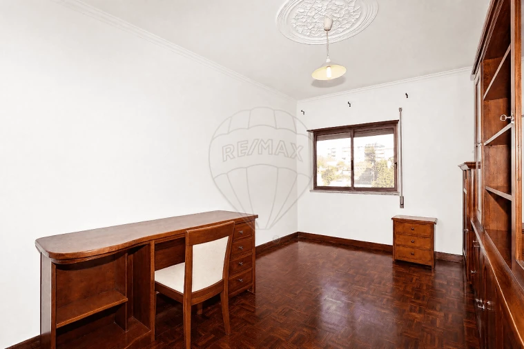 Apartamento T4 para Venda em Massamá e Monte Abraão Foto 20