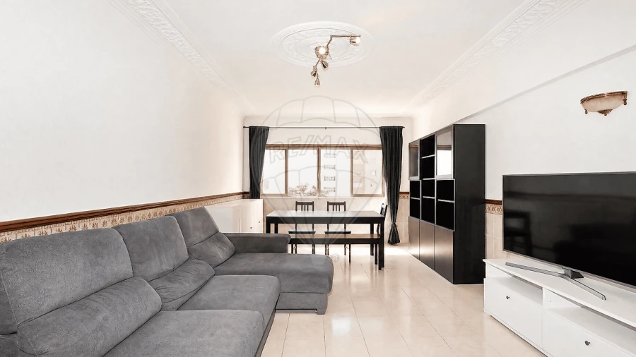 Apartamento T4 para Venda em Massamá e Monte Abraão