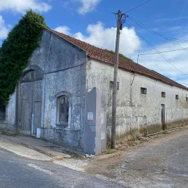 Armazém para Venda em Azueira e Sobral da Abelheira