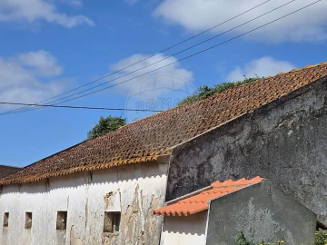Armazém para Venda em Azueira e Sobral da Abelheira
