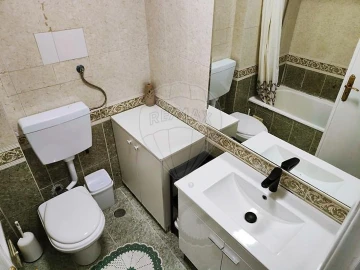 Apartamento T3 para Venda em Póvoa de Santo Adrião e Olival Basto
