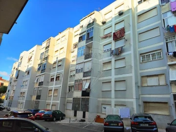 Apartamento T3 para Venda em Póvoa de Santo Adrião e Olival Basto