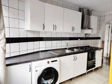 Apartamento T3 para Venda em Póvoa de Santo Adrião e Olival Basto