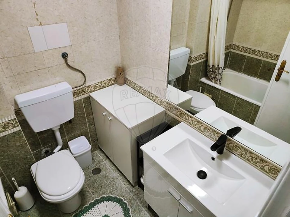 Apartamento T3 para Venda em Póvoa de Santo Adrião e Olival Basto Foto 3