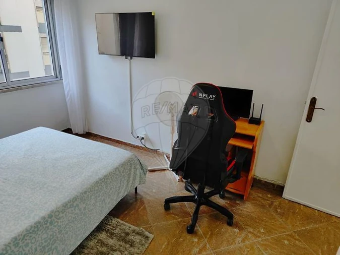 Apartamento T3 para Venda em Póvoa de Santo Adrião e Olival Basto Foto 34