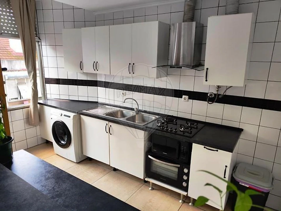 Apartamento T3 para Venda em Póvoa de Santo Adrião e Olival Basto Foto 6